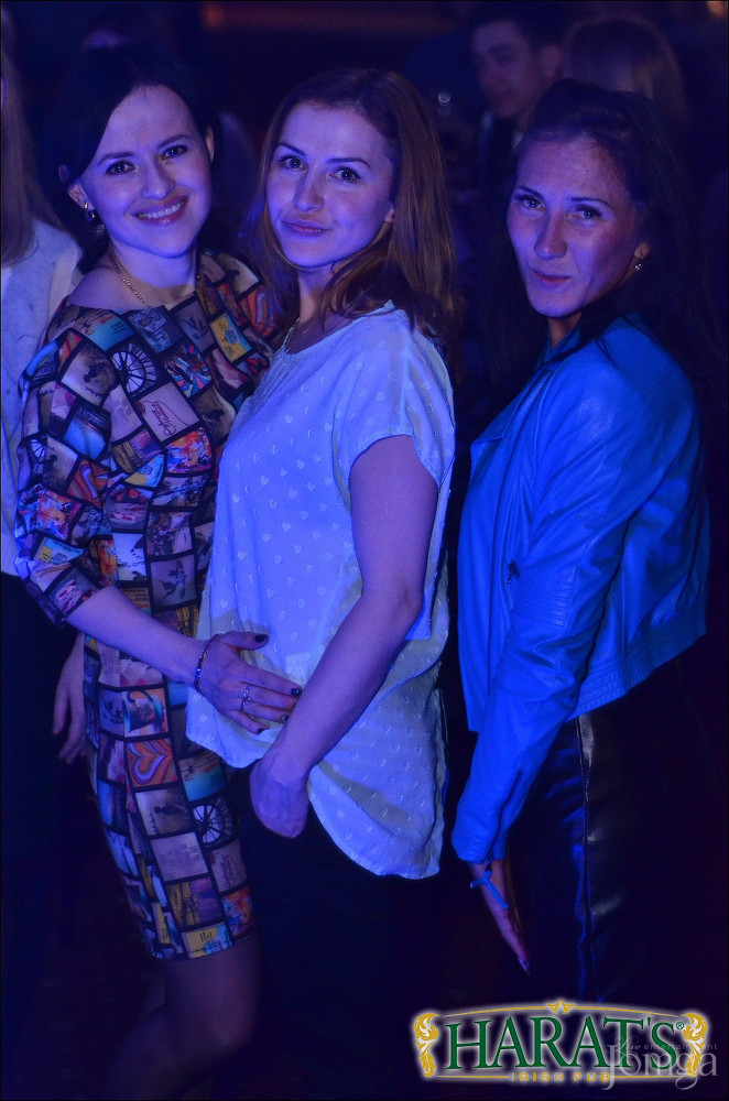 Фотография с группа "НАПРИМЕР" в Харатс паб