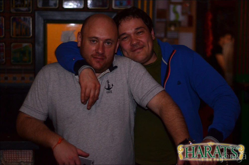 Фотография с группа "НАПРИМЕР" в Харатс паб