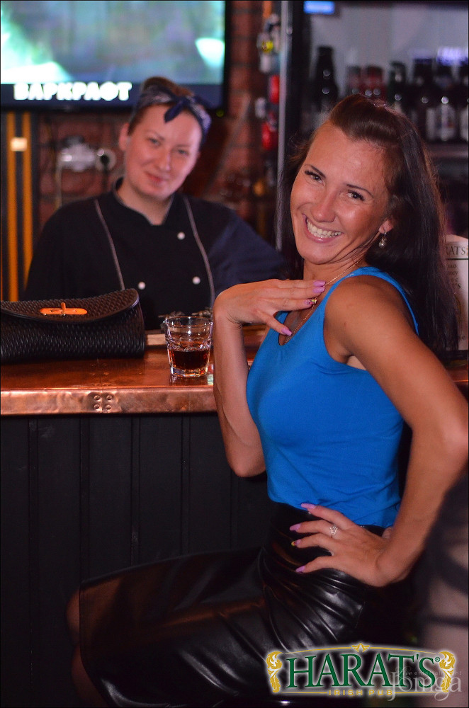 Фотография с группа "НАПРИМЕР" в Харатс паб