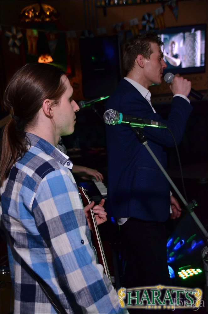 Фотография с группа "НАПРИМЕР" в Харатс паб