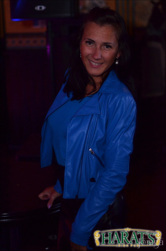 Фотография с группа "НАПРИМЕР" в Харатс паб