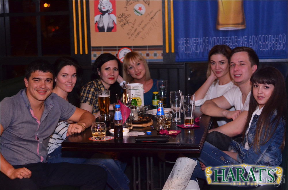 Фотография с группа "НАПРИМЕР" в Харатс паб