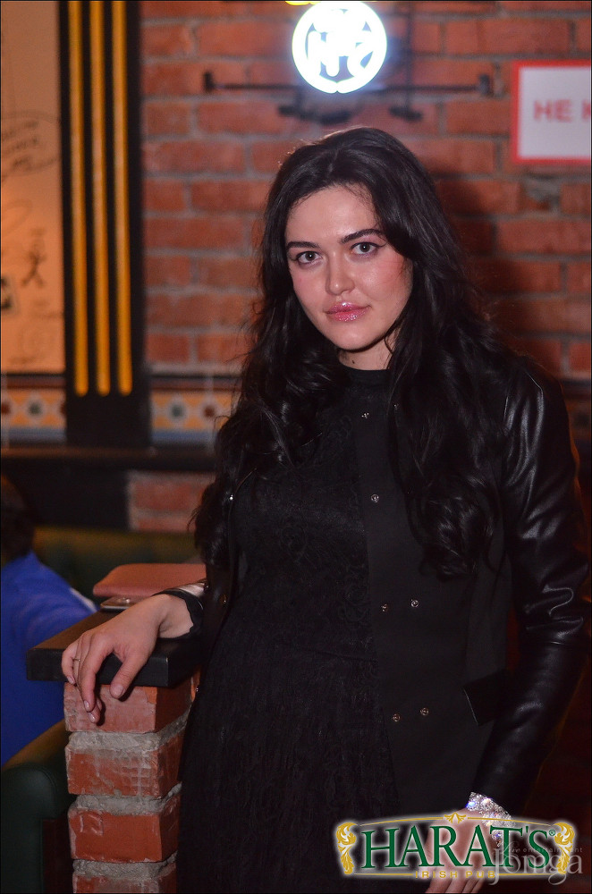 Фотография с группа "НАПРИМЕР" в Харатс паб