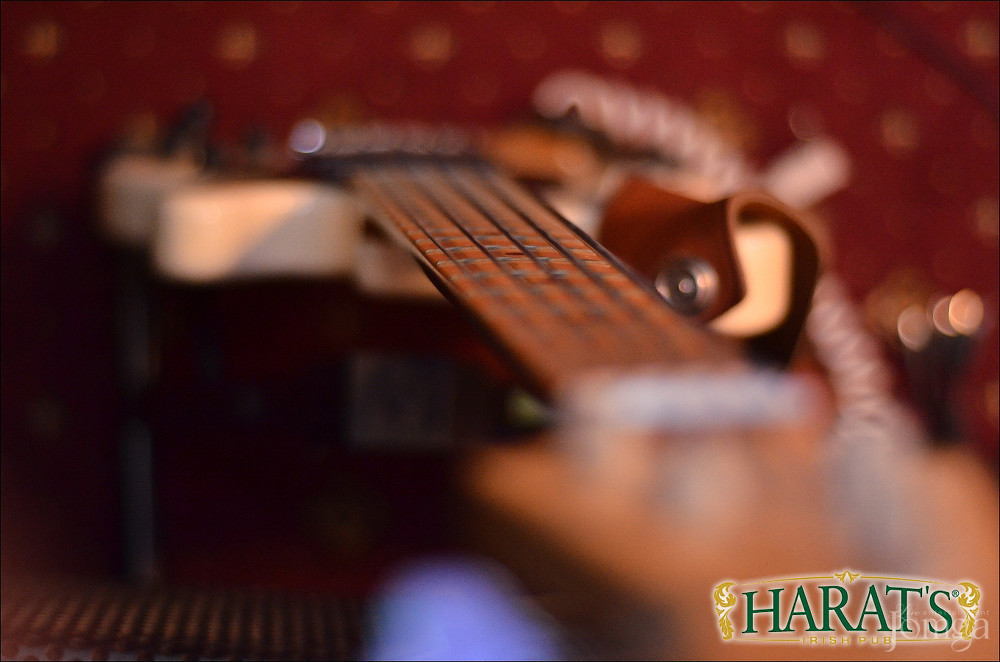 Фотография с группа "НАПРИМЕР" в Харатс паб