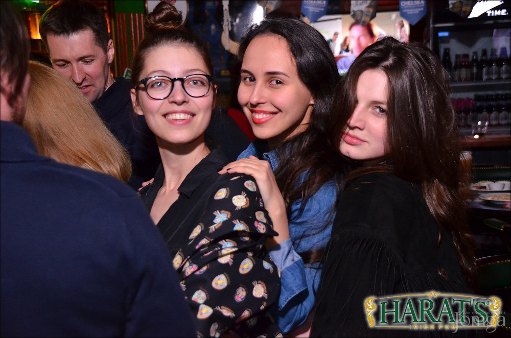 Фотография с группа "НАПРИМЕР" в Харатс паб