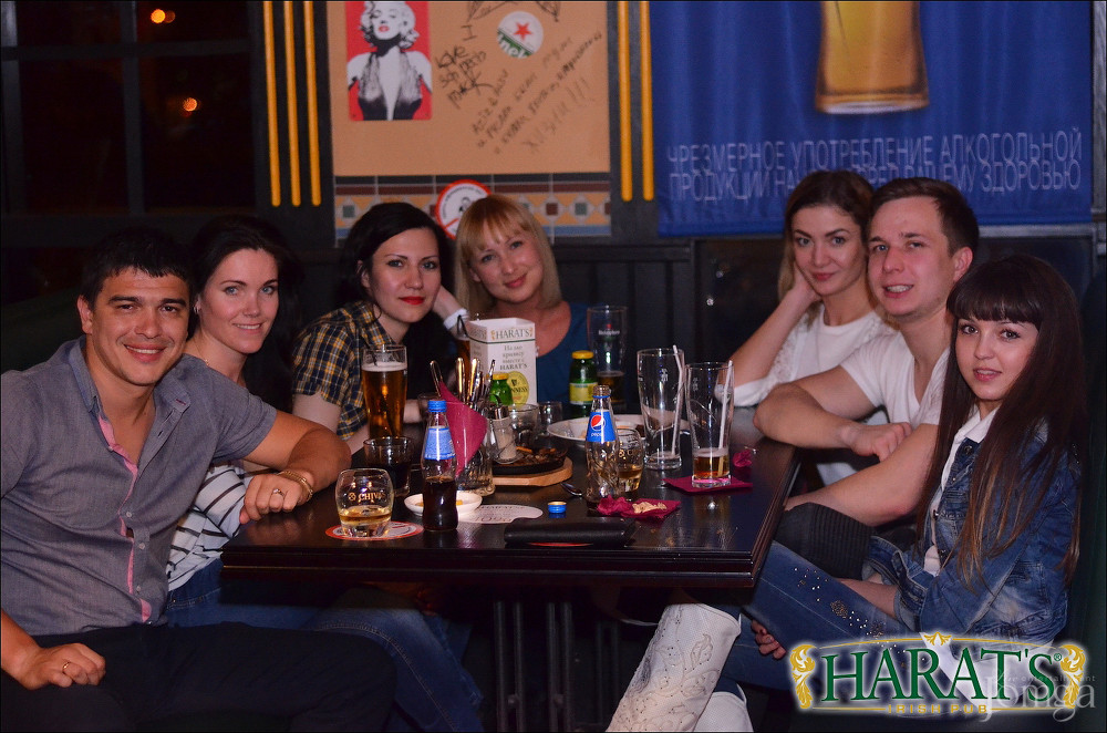 Фотография с группа "НАПРИМЕР" в Харатс паб