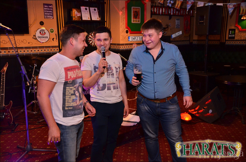 Фотография с группа "НАПРИМЕР" в Харатс паб