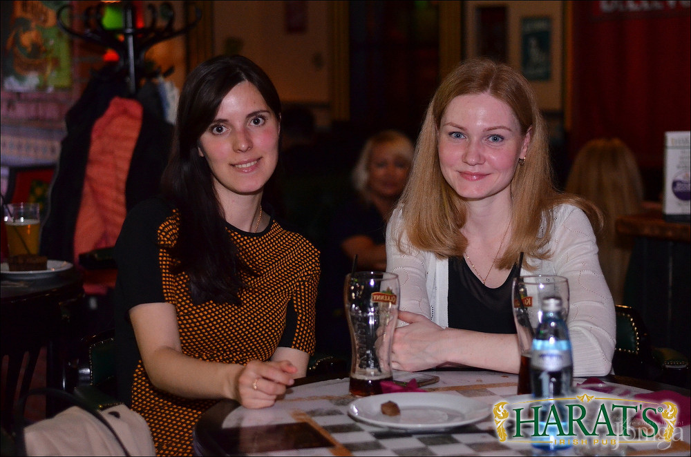 Фотография с группа "НАПРИМЕР" в Харатс паб