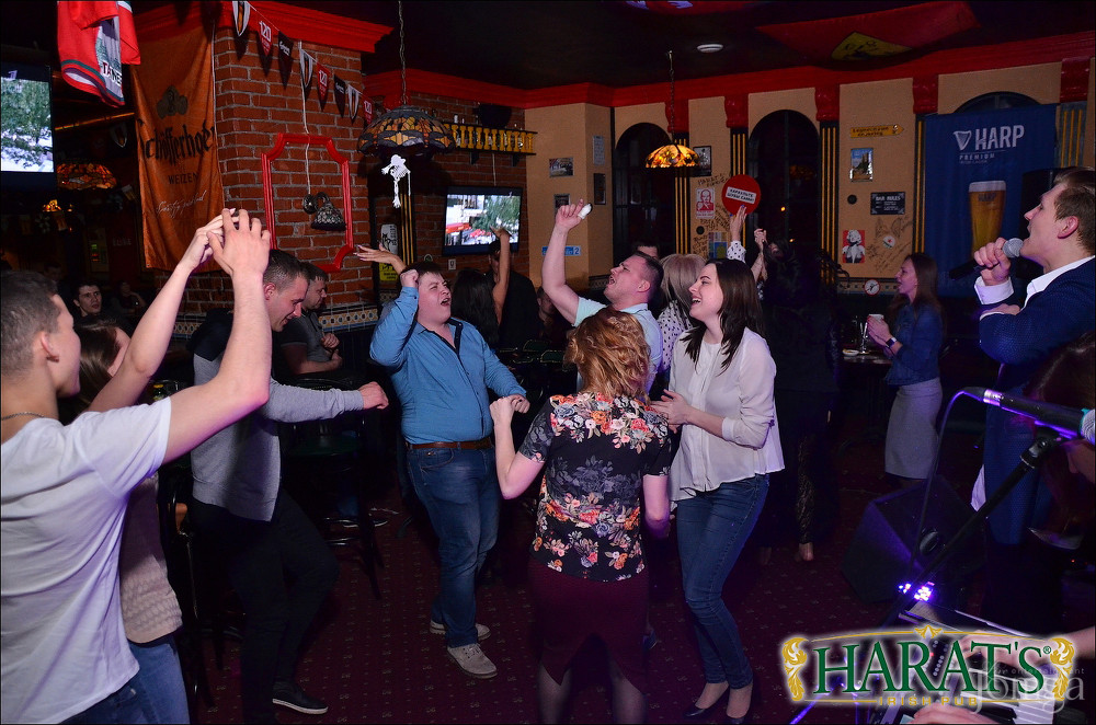 Фотография с группа "НАПРИМЕР" в Харатс паб