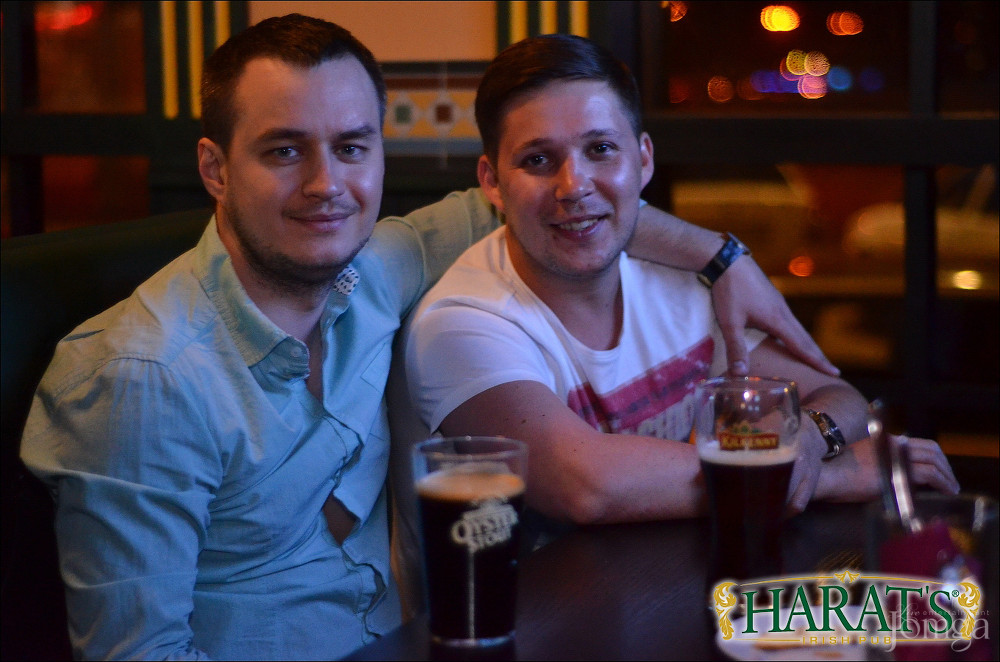 Фотография с группа "НАПРИМЕР" в Харатс паб