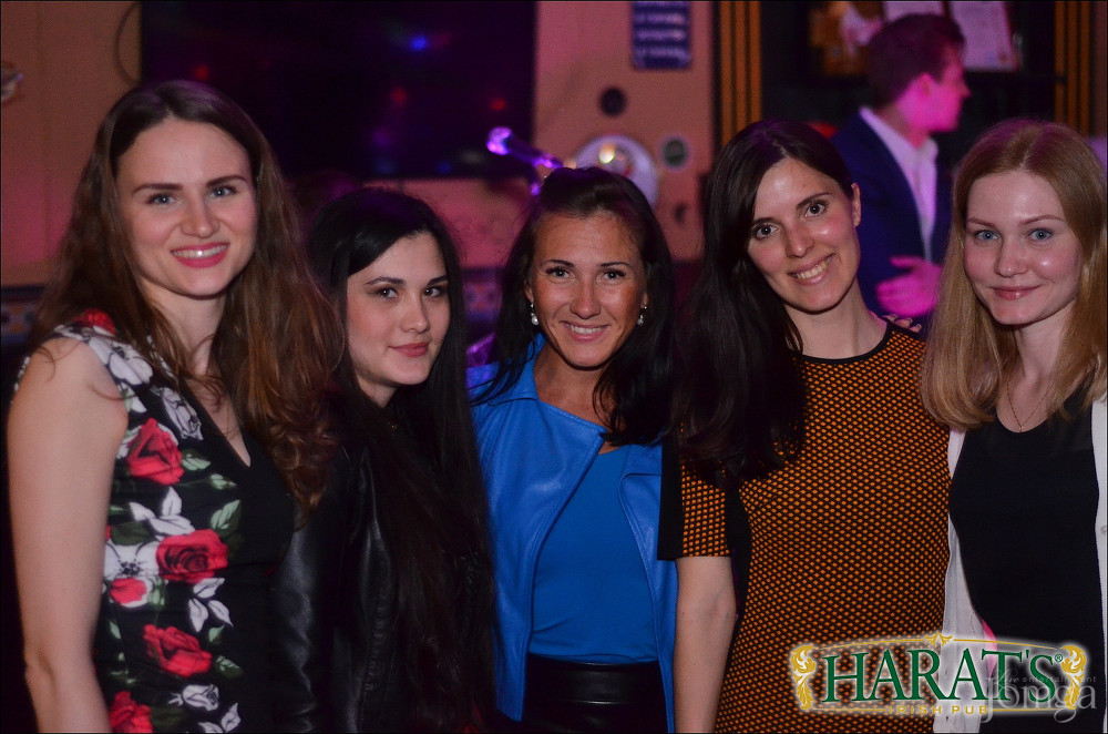 Фотография с группа "НАПРИМЕР" в Харатс паб