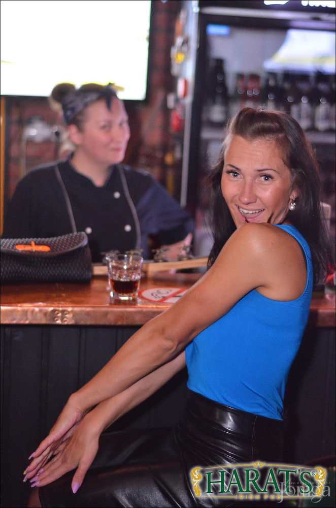 Фотография с группа "НАПРИМЕР" в Харатс паб