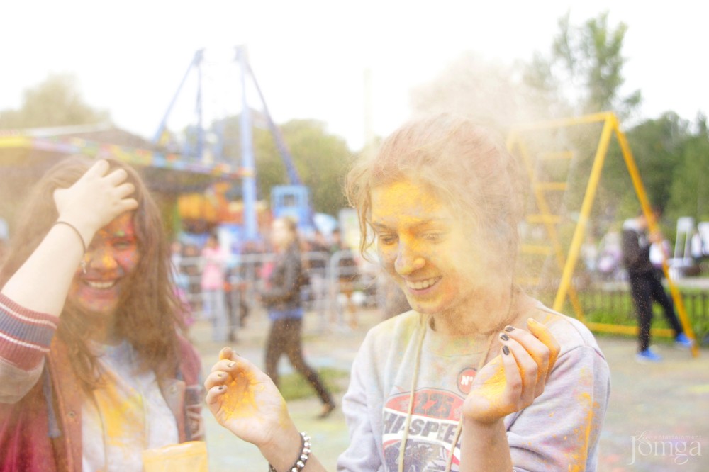 Фотография с Фестиваль красок в Казани в Нет