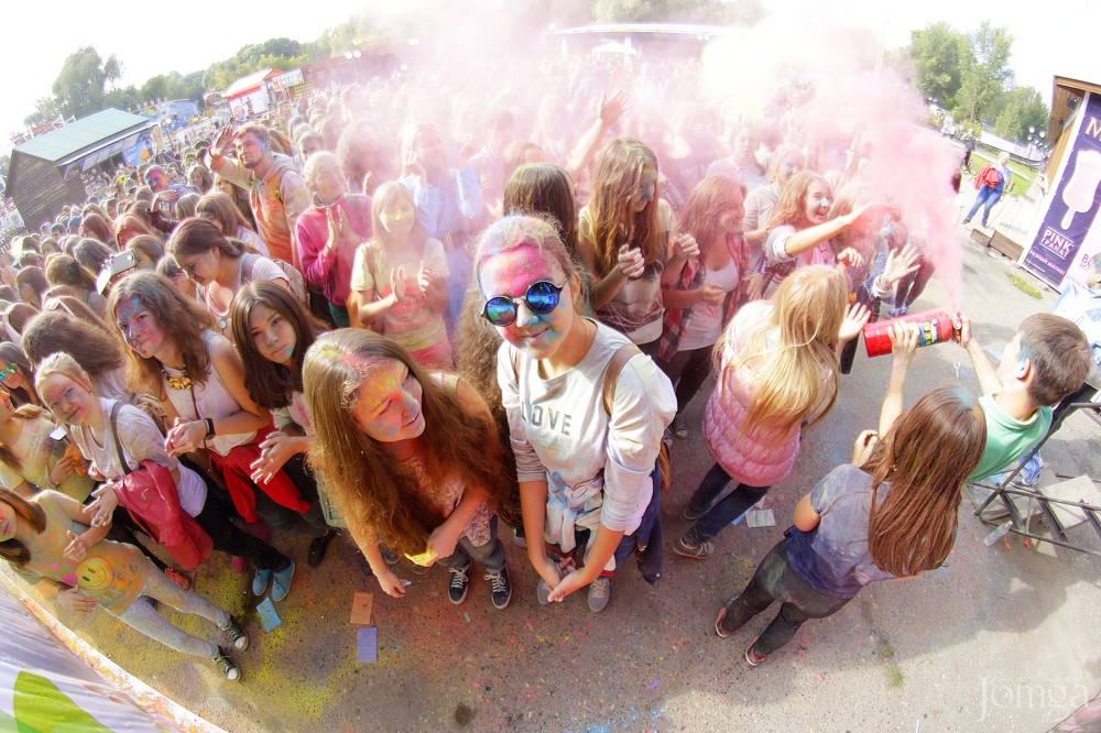 Фотография с Фестиваль красок в Казани в Нет
