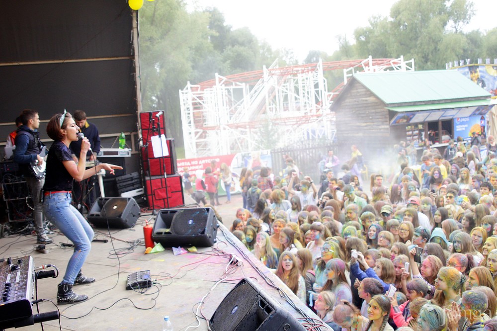 Фотография с Фестиваль красок в Казани в Нет