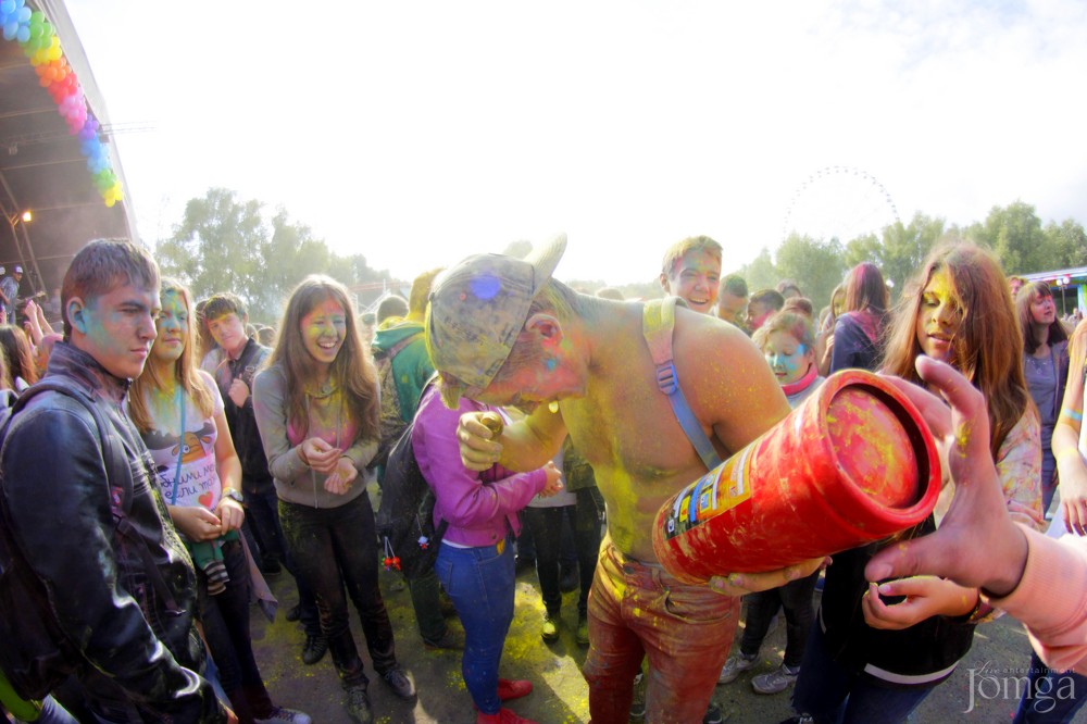 Фотография с Фестиваль красок в Казани в Нет