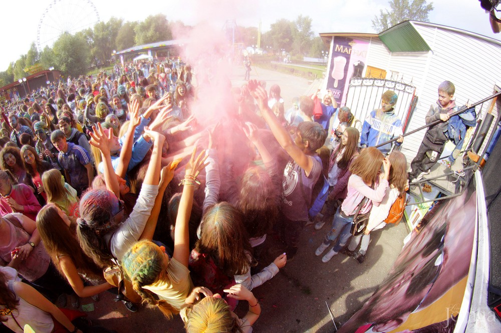 Фотография с Фестиваль красок в Казани в Нет