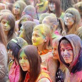 Фестиваль красок в Казани фото 131