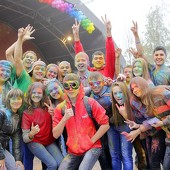 Фестиваль красок в Казани фото 50