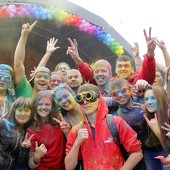 Фестиваль красок в Казани фото 49