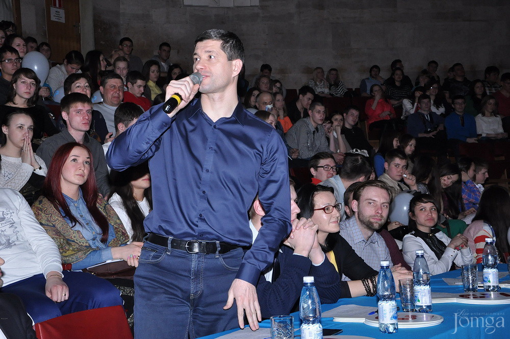 Фотография с КВН полуфинал студлига в Концертный зал им. С.Садыковой