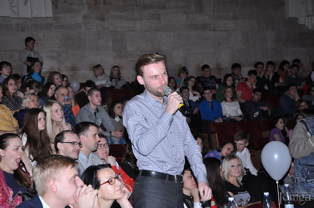 Фотография с КВН полуфинал студлига в Концертный зал им. С.Садыковой