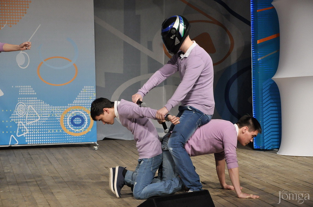 Фотография с КВН полуфинал студлига в Концертный зал им. С.Садыковой