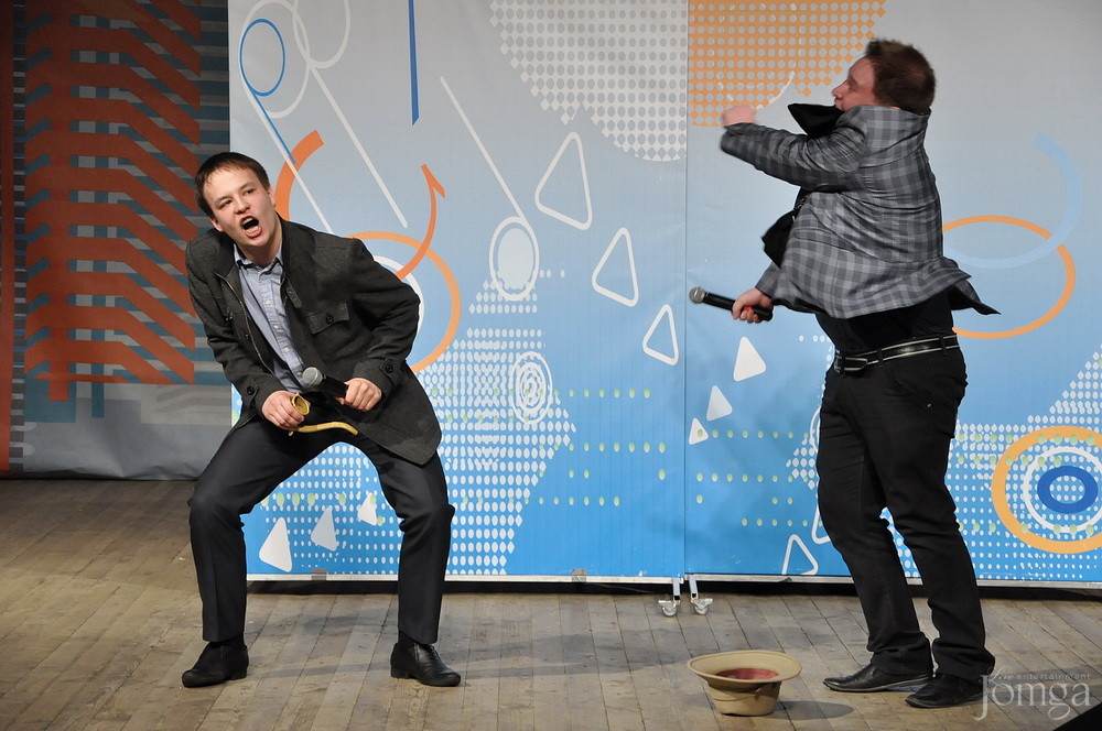 Фотография с КВН полуфинал студлига в Концертный зал им. С.Садыковой