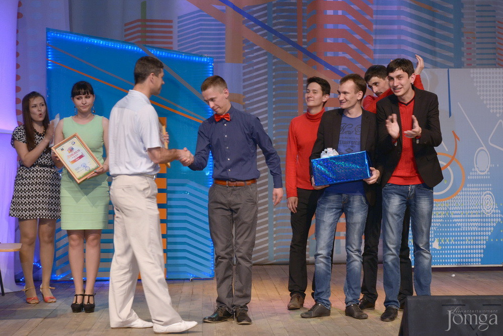 Фотография с КВН финал студлига в Концертный зал им. С.Садыковой