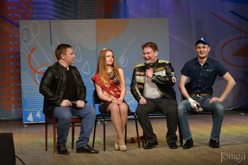 Фотография с КВН финал студлига в Концертный зал им. С.Садыковой