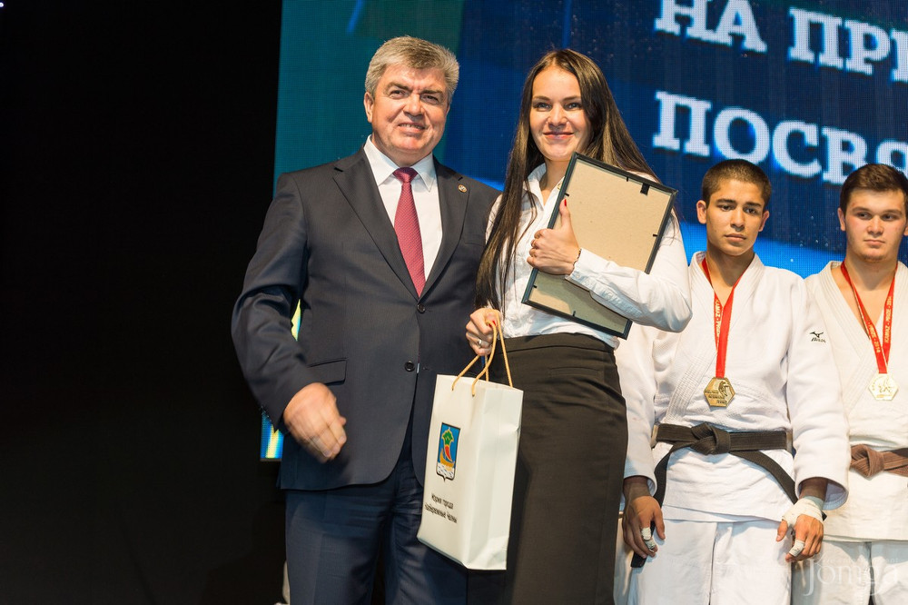 Фотография с XXIII традиционный командный турнир по дзюдо в Ледовый Дворец Спорта