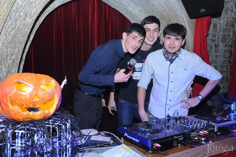 Фотография с ЧАК-ЧАК-party в Опера