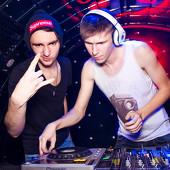 Dance Shake / Comme des FUCKDOWN фото 120