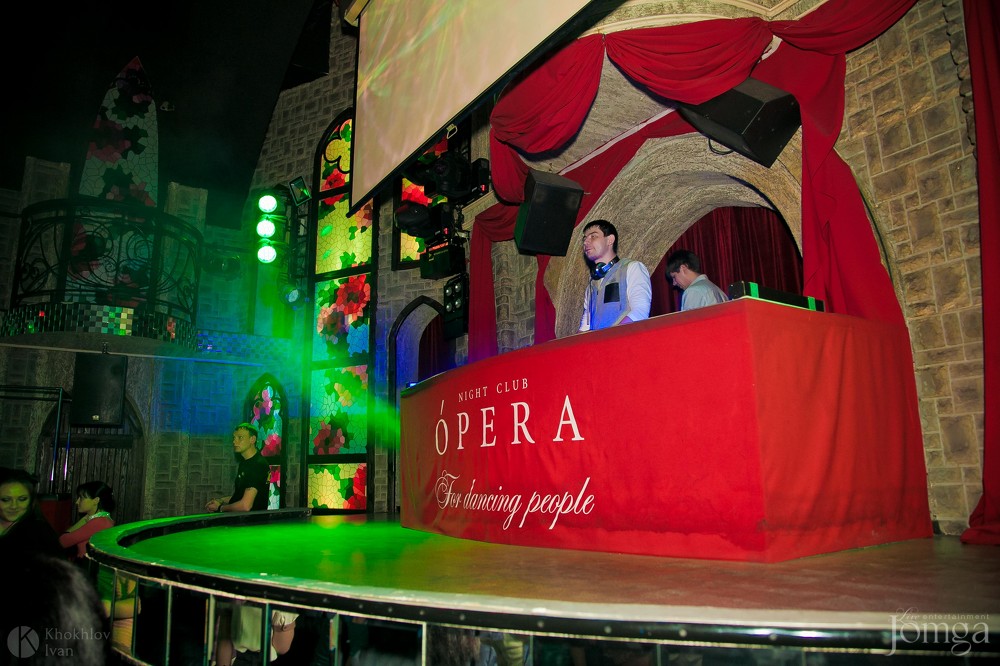 Фотография с Чак-чак Party в Опера