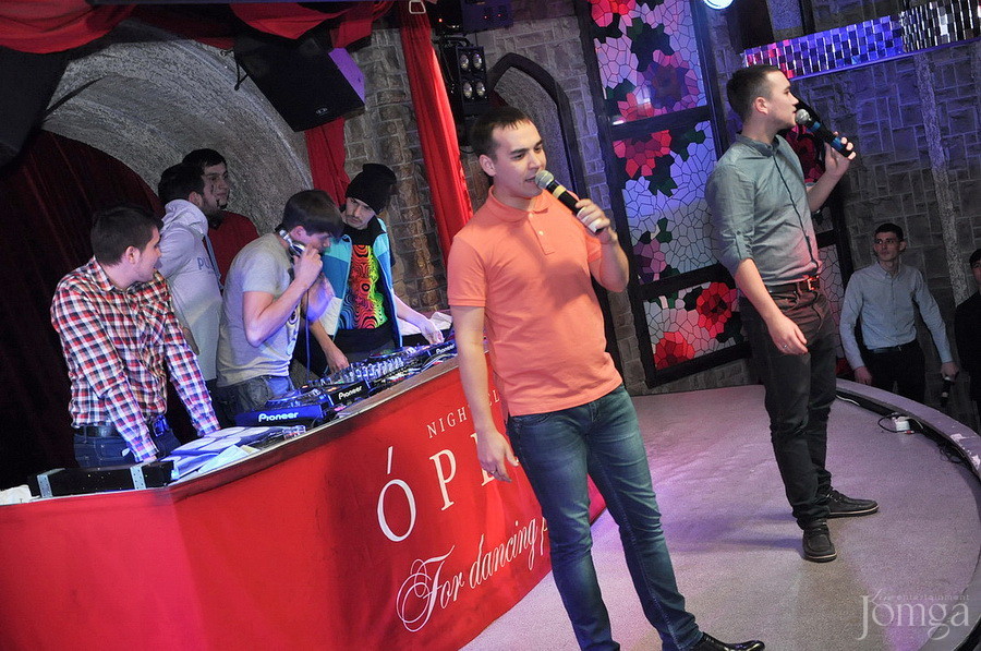 Фотография с ЧАК-ЧАК-party в Опера