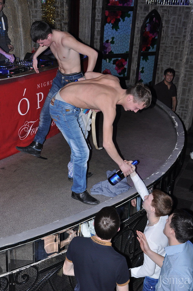 Фотография с ЧАК-ЧАК-party в Опера