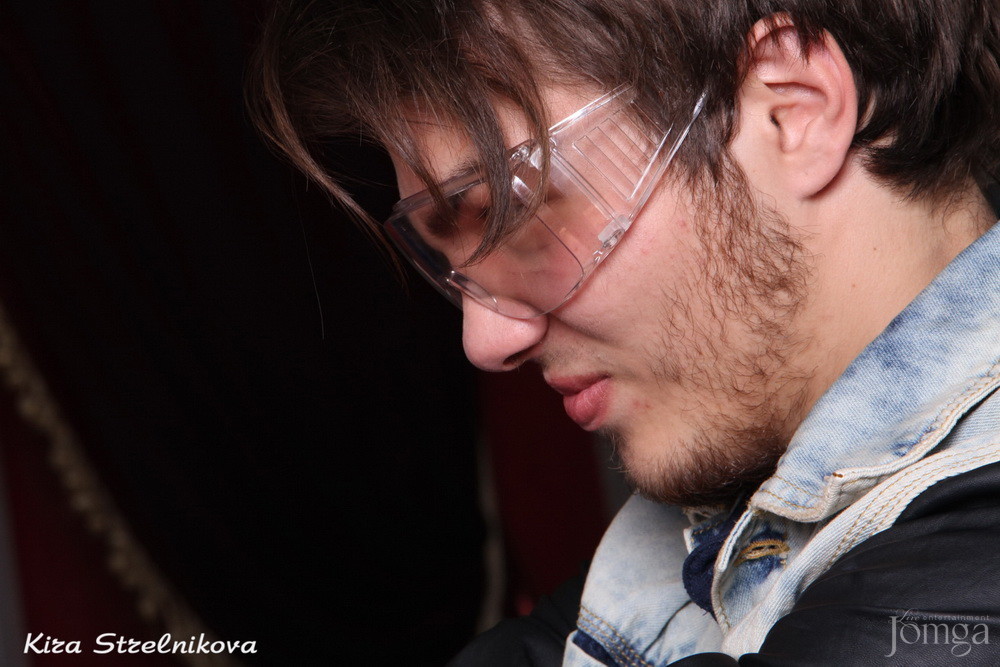 Фотография с Вечеринка « MTV Weekend» ДАВАЙ! ДАВАЙ! в Опера