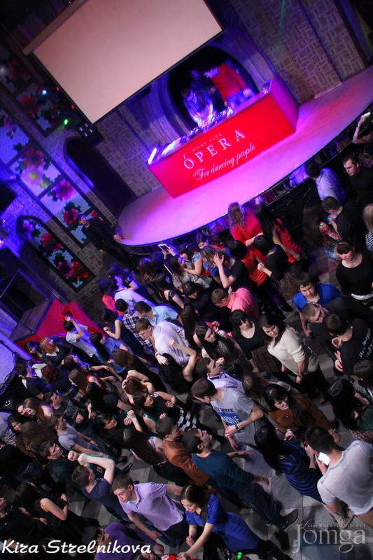 Фотография с ЧАК-ЧАК-party в Опера