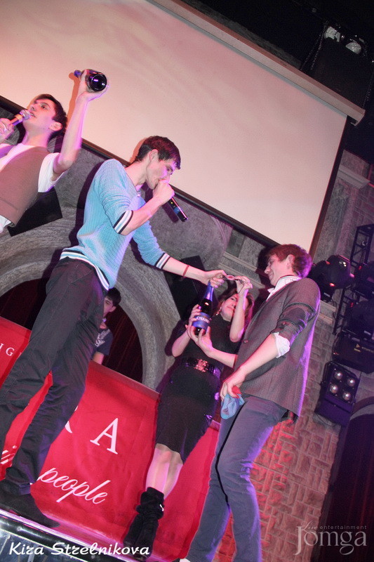 Фотография с ЧАК-ЧАК-party в Опера