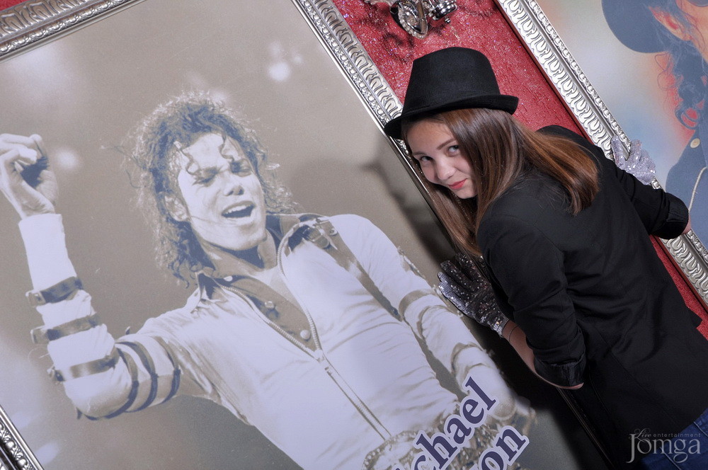 Фотография с Майкл Джексон пати в Опера