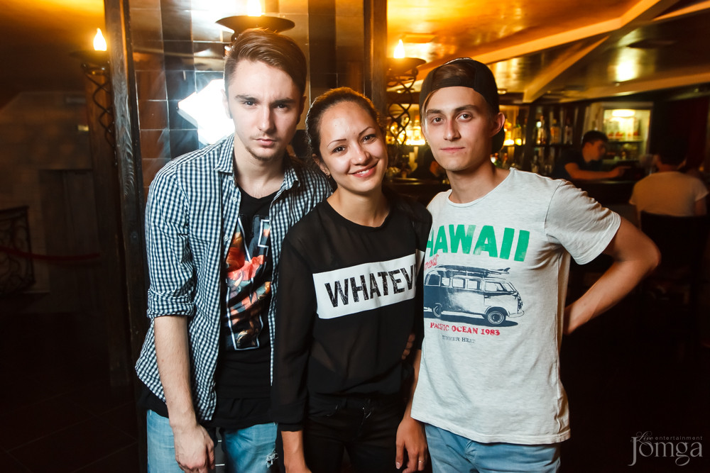 Фотография с Майкл Джексон пати в Опера