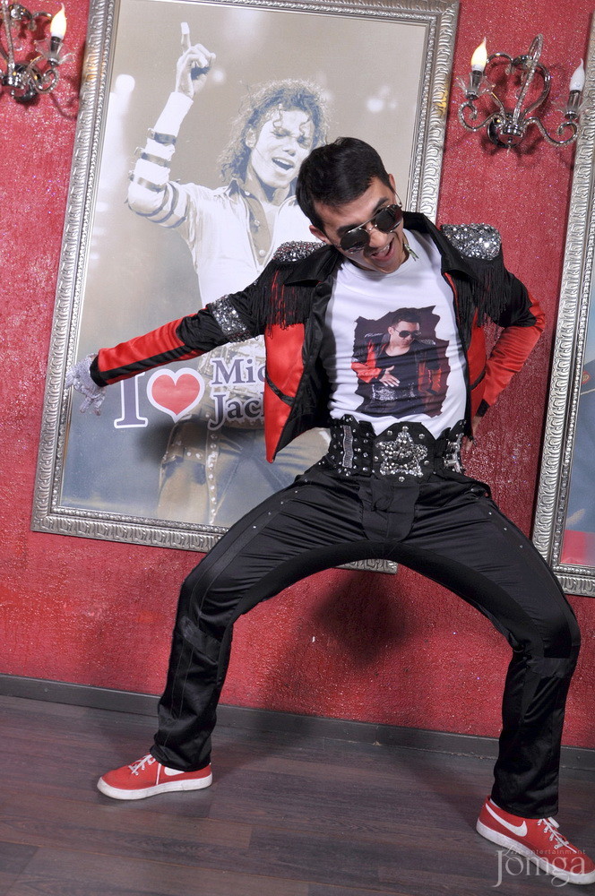 Фотография с Майкл Джексон пати в Опера