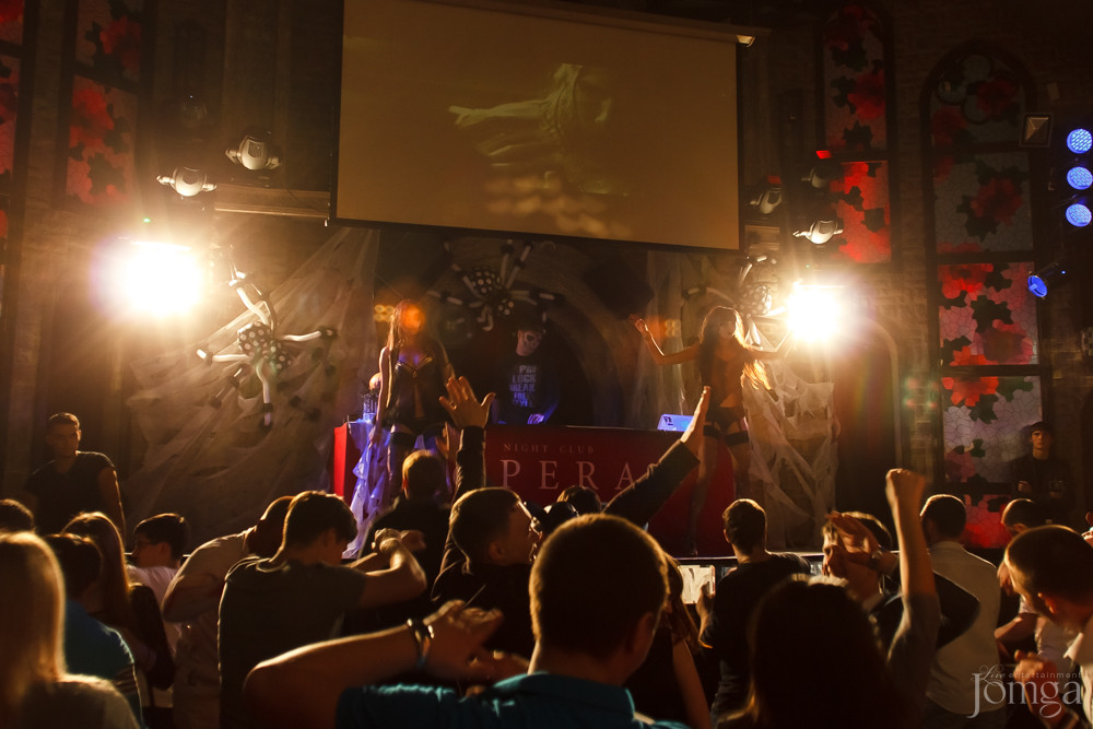 Фотография с HALLOWEEN в Опера