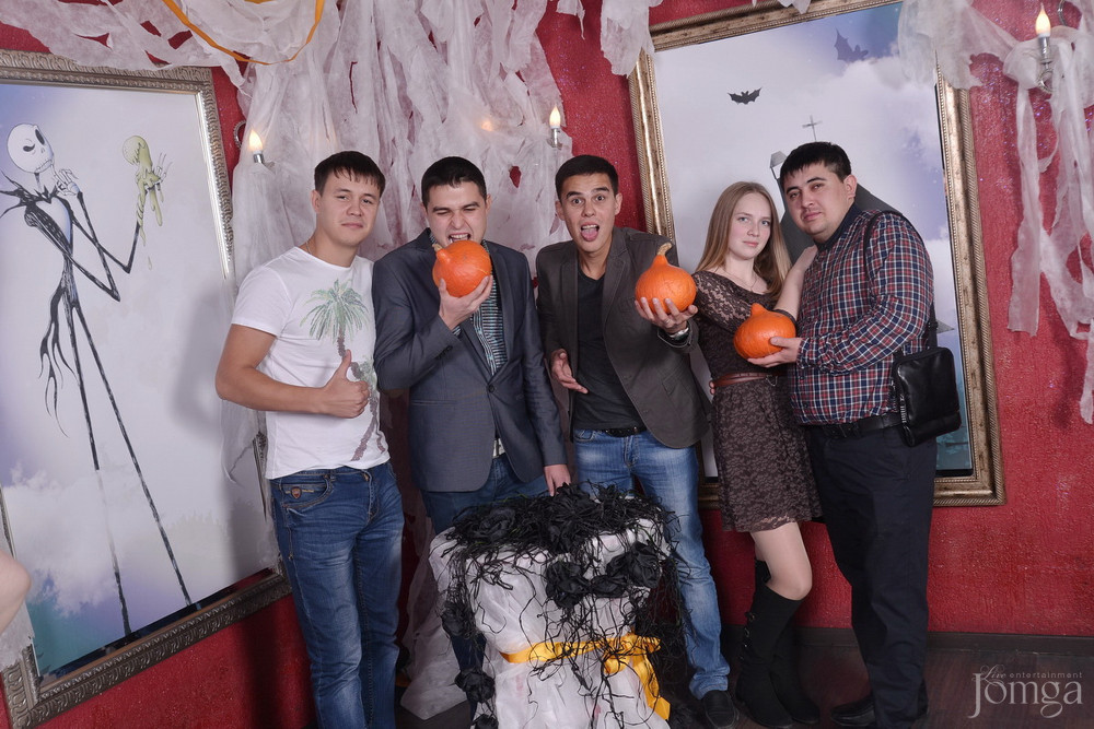 Фотография с HALLOWEEN  в Опера