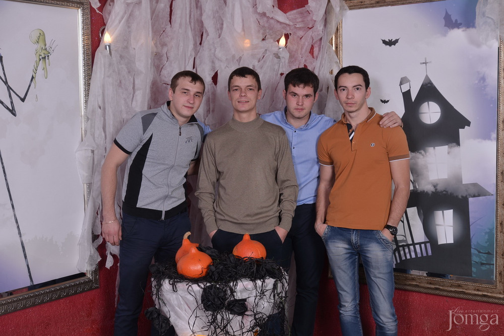 Фотография с HALLOWEEN  в Опера