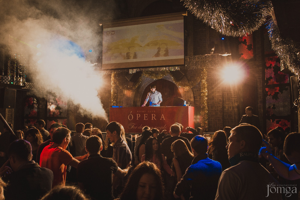 Фотография с ЧАК-ЧАК PARTY в Опера