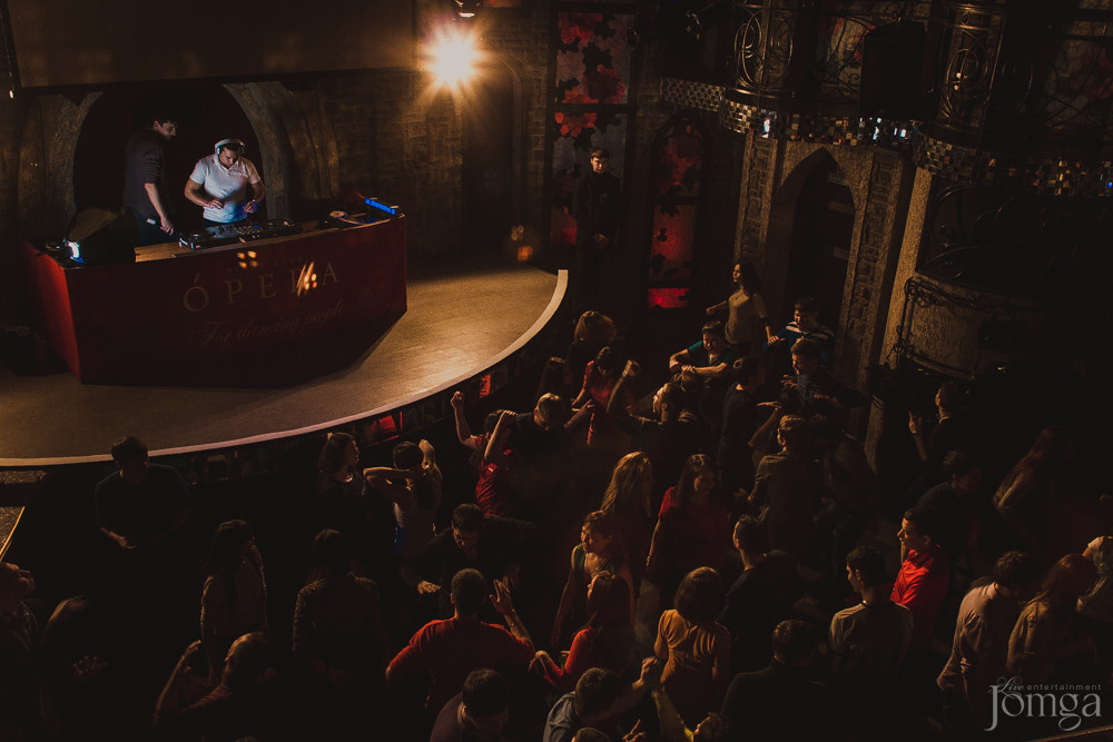 Фотография с ЧАК-ЧАК PARTY в Опера