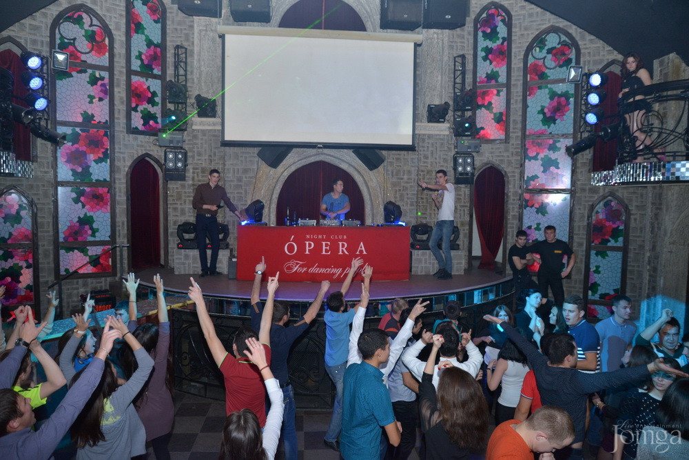 Фотография с Чак-чак party в Опера