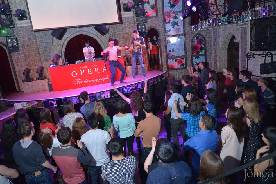 Фотография с Чак-чак party в Опера