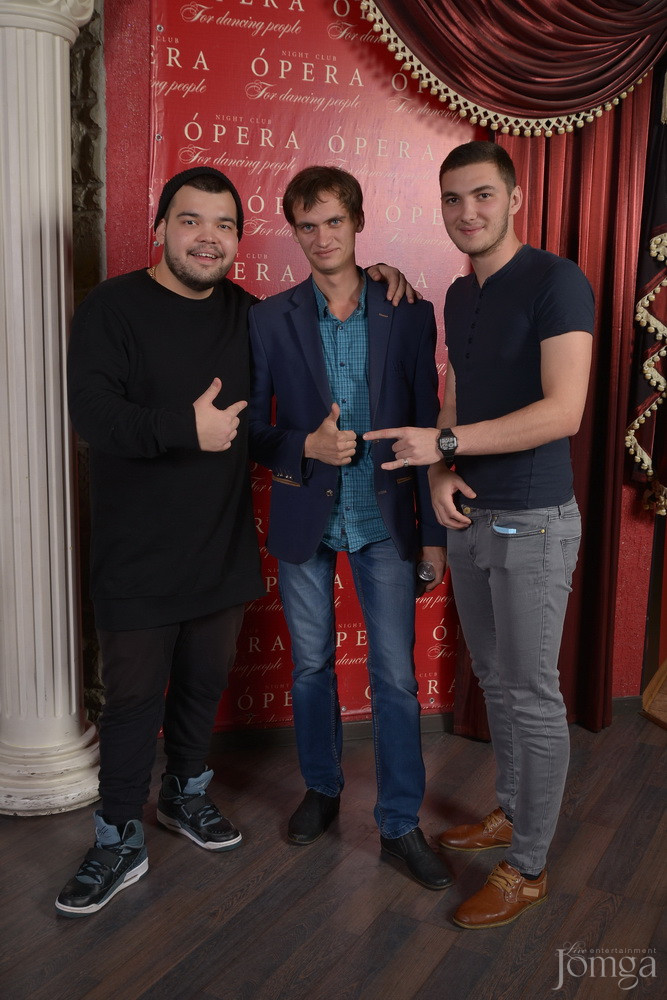 Фотография с Нам 8 лет! в Опера